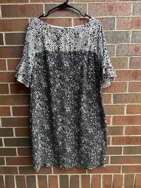 Dress | Chaps | Black White Floral Ruffle Sleeve Shift Dress | 14